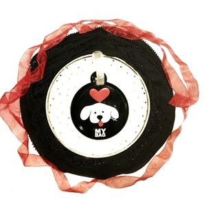 • {Mary Ellis} Design Luggage Tag.